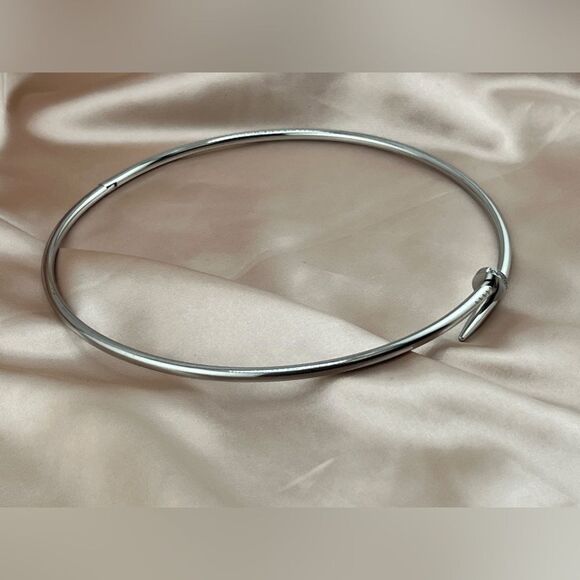 Nail shaped Silver Plaited Stainless Steel Chocker Logo - Picture 1 of 8